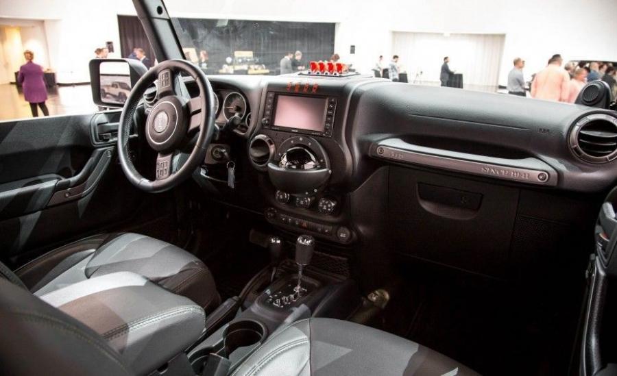  Jeep Crew Chief 715 Concept 2016 года  (фото 10 из 16)